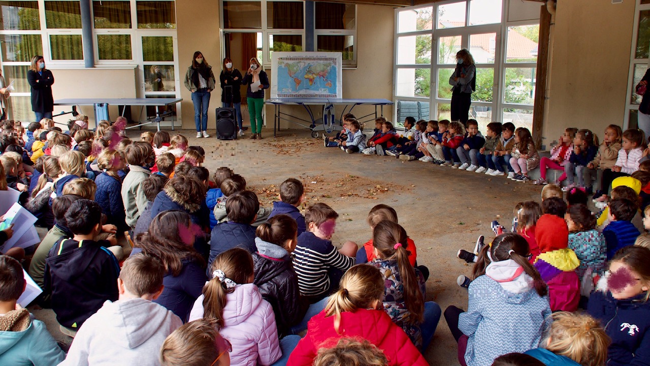 Assemblée des Enfants de l'Ecole Saint Joseph Pavie La Baule